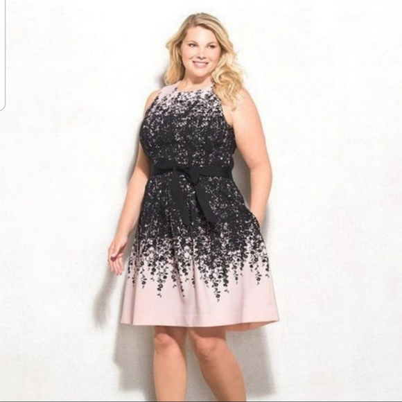 Carmen Marc Valvo Dresses & Skirts - Luxe By Carmen Marc Valvo Dress